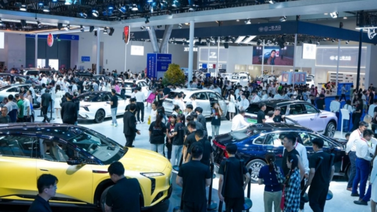 第21屆長(zhǎng)春汽博會(huì)成為拉動(dòng)經(jīng)濟(jì)的「夏日引擎」