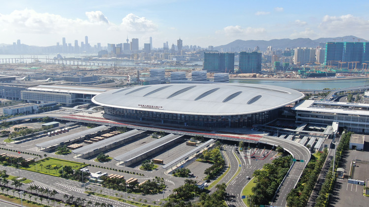 上半年珠海外貿(mào)進(jìn)出口實(shí)現(xiàn)兩位數(shù)增長，跨境電商持續(xù)發(fā)力 新興產(chǎn)業(yè)助外貿(mào)穩(wěn)中提質(zhì)