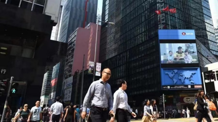 ?7月至今強(qiáng)積金人均賺900元 積金評級：股票板塊輪動或扭轉(zhuǎn)強(qiáng)積金紀(jì)錄