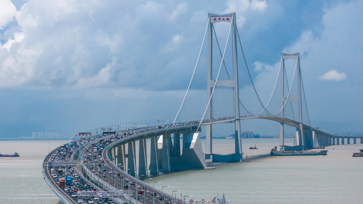 客運周轉(zhuǎn)量同比增長24.7%  上半年廣東交通運輸經(jīng)濟運行態(tài)勢向好