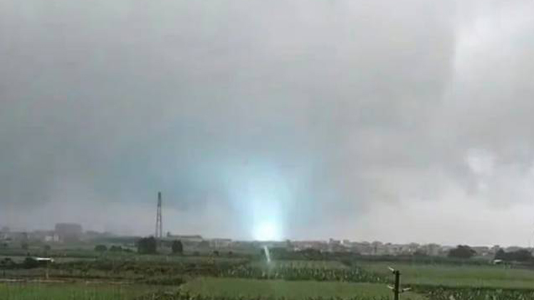 最新通報(bào)！廣州南沙發(fā)生龍捲風(fēng) 無人員傷亡