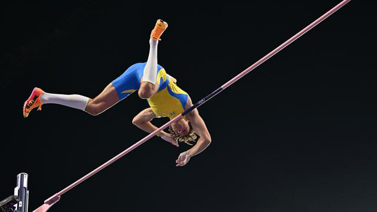 巴黎奧運(yùn) | 「神之一躍」！瑞典天才杜普蘭蒂斯第九次打破撐竿跳世界紀(jì)錄