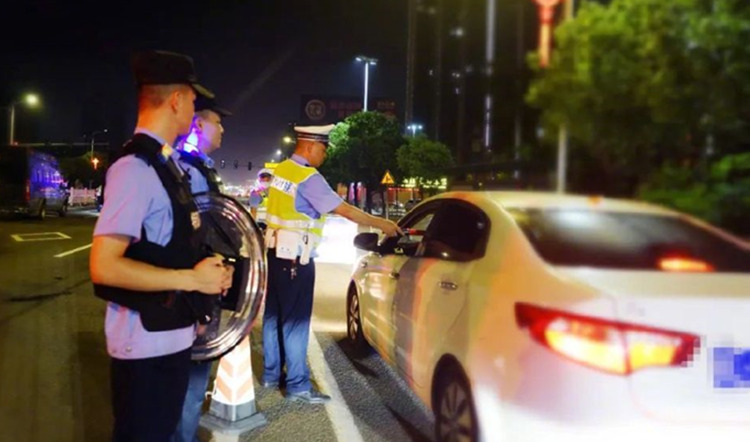 廣東公安開(kāi)展夏夜治安巡查宣防行動(dòng) 收效良好