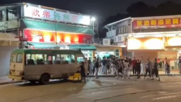 元朗流浮山海鮮漁村數(shù)十人混戰(zhàn) 警列打鬥案 無人被捕