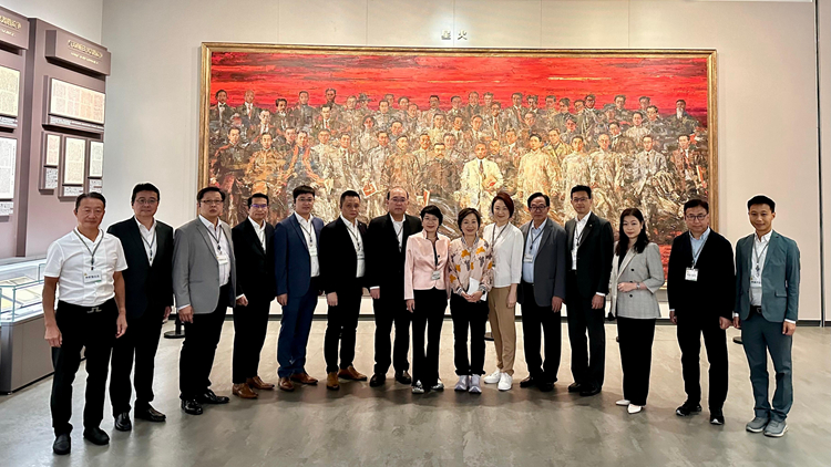 蔡若蓮繼續(xù)考察上海 參訪中共一大紀(jì)念館及上海四行倉(cāng)庫(kù)抗戰(zhàn)紀(jì)念館