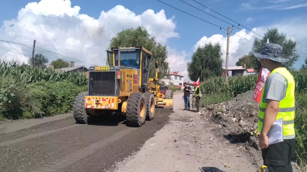 哈市香坊區(qū)：農(nóng)村公路提質(zhì)改造工程「十一」前全面竣工 鋪就79公里「幸福路」