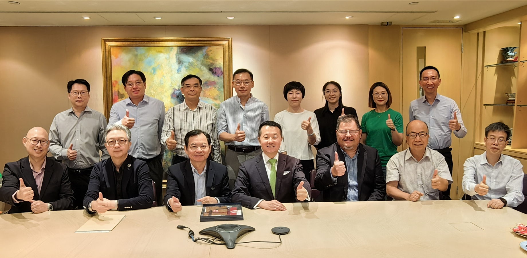 香港金融發(fā)展協(xié)會(huì)與佛山市深化大灣區(qū)交流合作