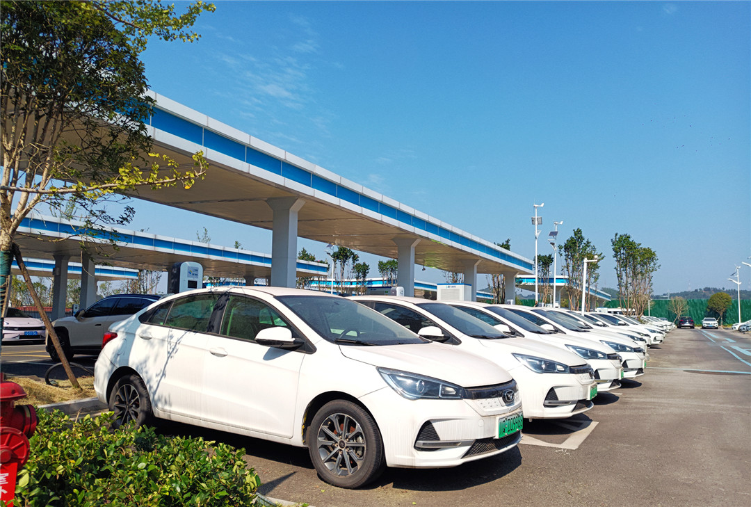 四川宜賓舉行2024世界動(dòng)力電池大會(huì)主題採訪活動(dòng)