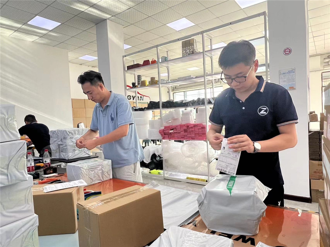 首單價(jià)值超過1000萬元鞋品從黑龍江雙鴨山市發(fā)往美國