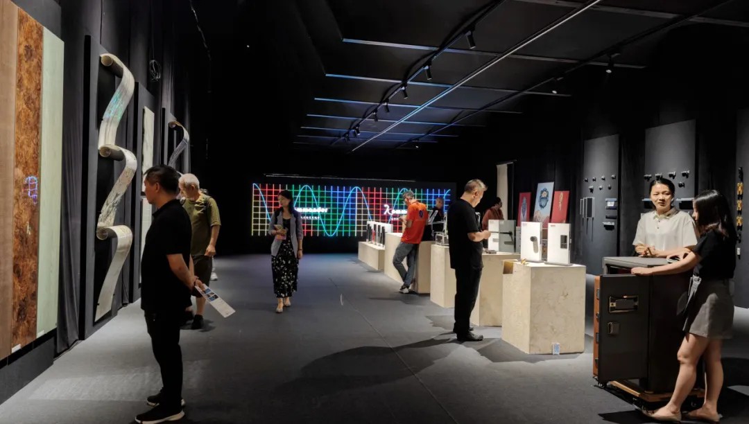 超1000個(gè)品牌+過(guò)100場(chǎng)活動(dòng)  近10萬(wàn)客商到東莞厚街睇咩