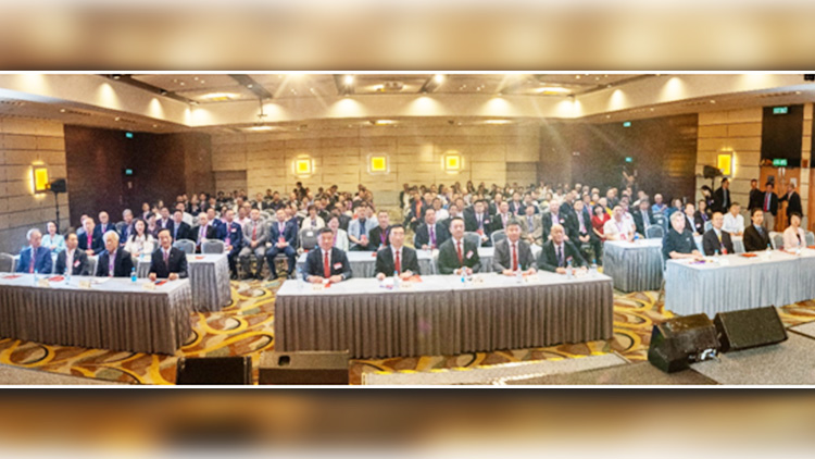 全球華僑華人促進(jìn)中國(guó)和平統(tǒng)一大會(huì)主題論壇在港舉行