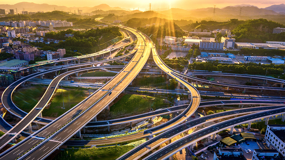 【直通A+H】深高速：中期實現(xiàn)淨(jìng)利潤7.74億元