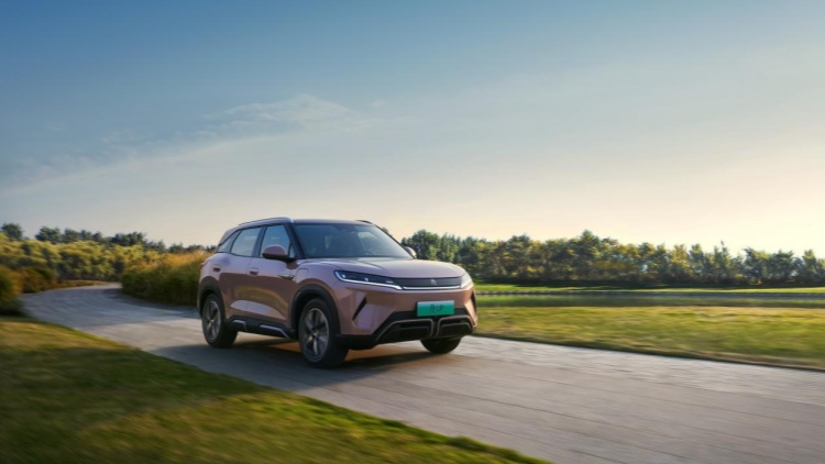 比亞迪：未來海外市場(chǎng)銷售佔(zhàn)比或近一半