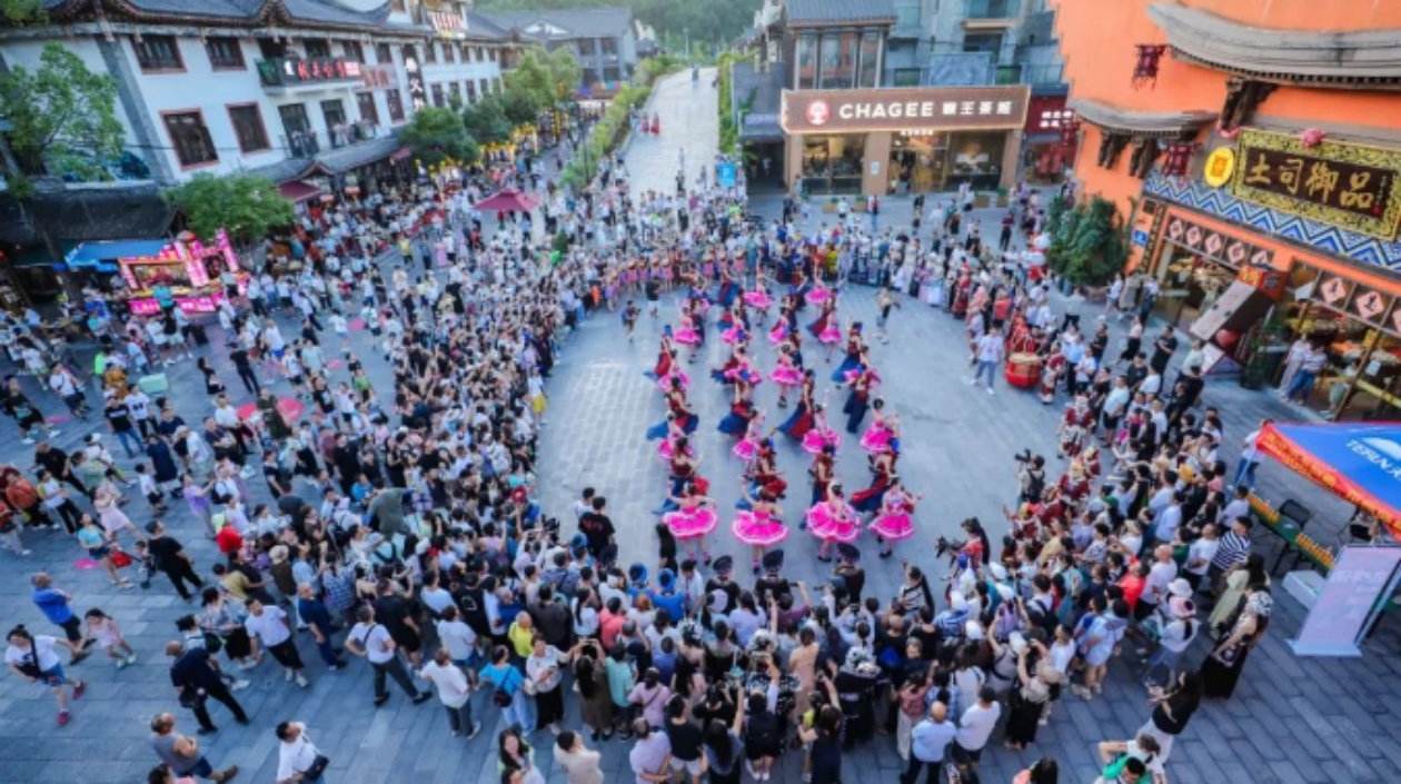 湖北恩施：唱響「恩施女兒會(huì)」 助力文旅經(jīng)濟(jì)