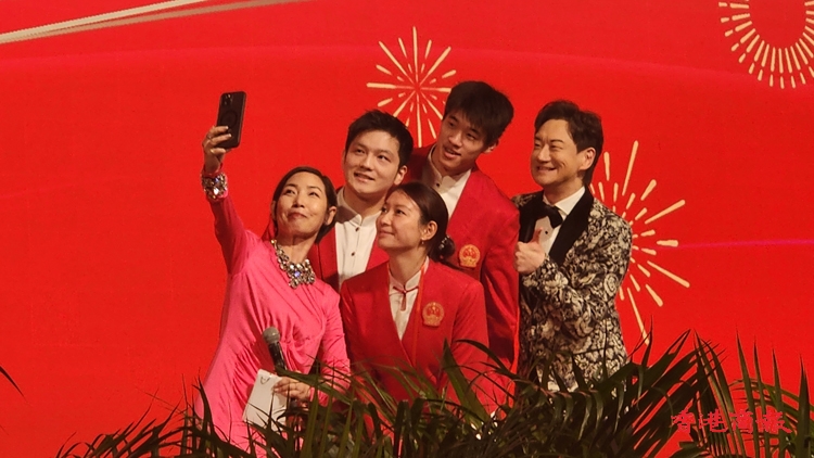 圖集 | 歡迎晚宴秒變追星現(xiàn)場(chǎng)