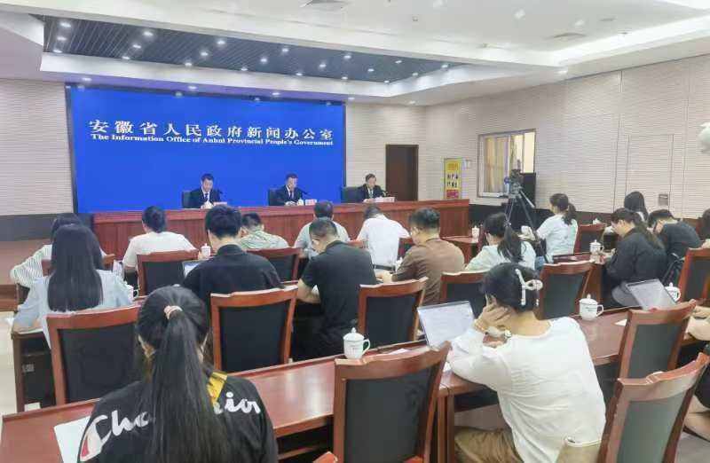 「城裏人到農(nóng)村買宅基地的口子不能開」