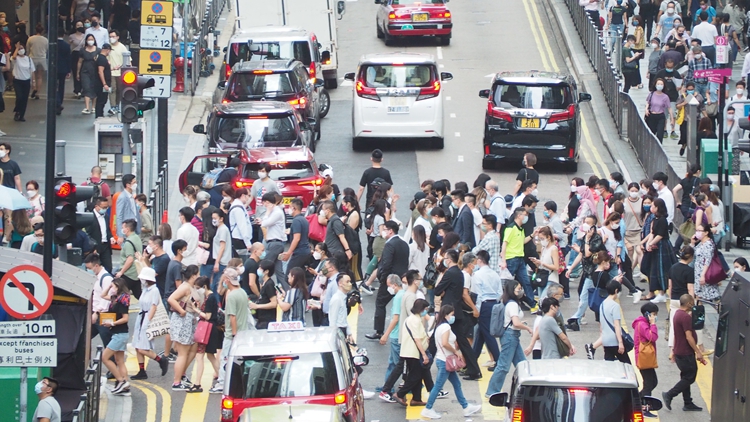 【商報(bào)圖說】女比男多 原因是什麼？