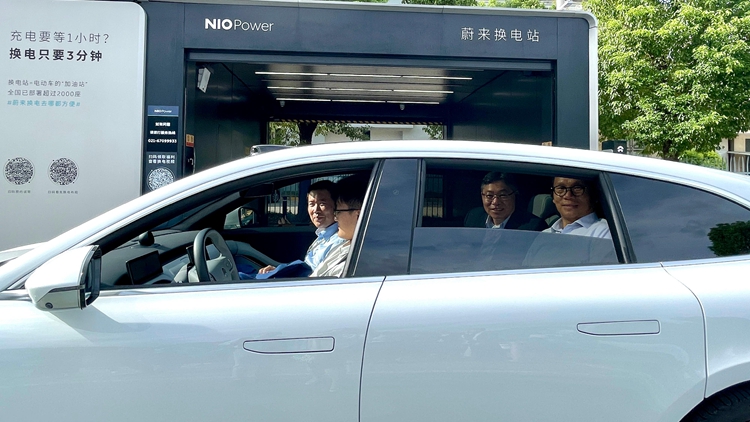 林世雄聯(lián)同立法會交通事務(wù)委員會訪滬 了解新能源汽車及自動駕駛發(fā)展