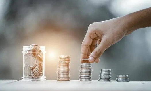 【財通AH】多家公募下調(diào)持有個股估值 部分個股估值被調(diào)整為零