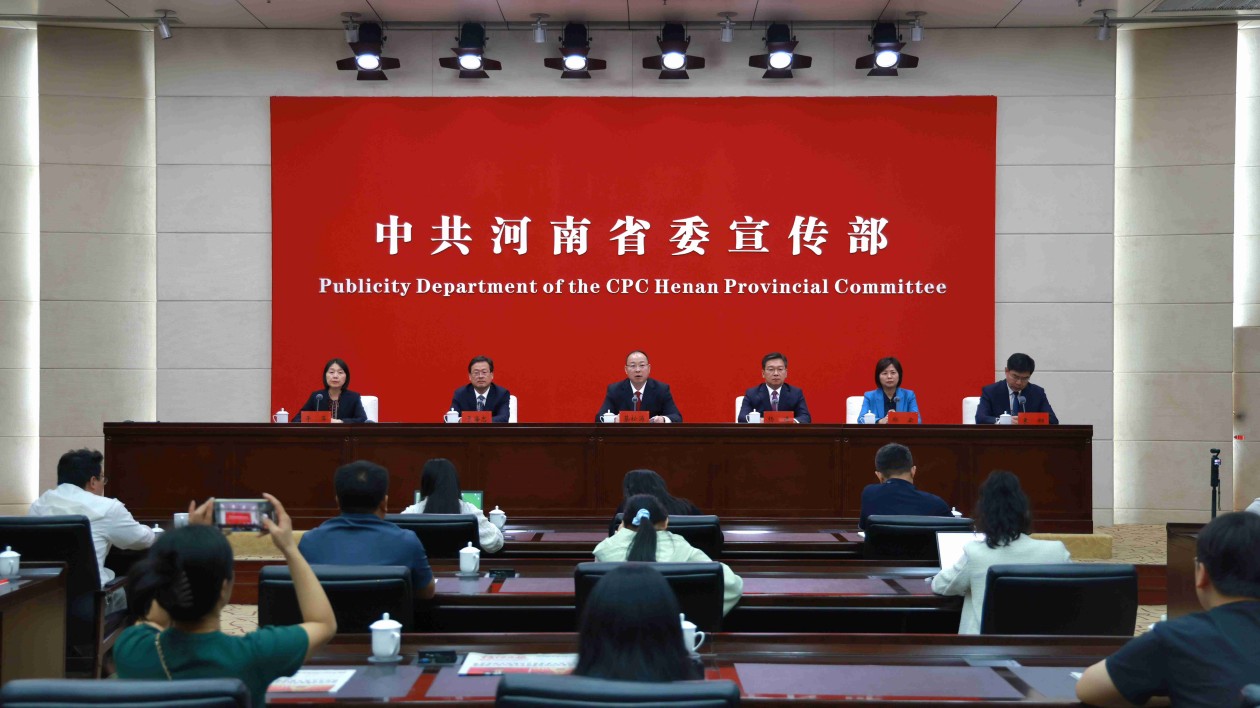 信陽市委書記蔡松濤：弘揚(yáng)大別山精神 當(dāng)好新時(shí)代傳人