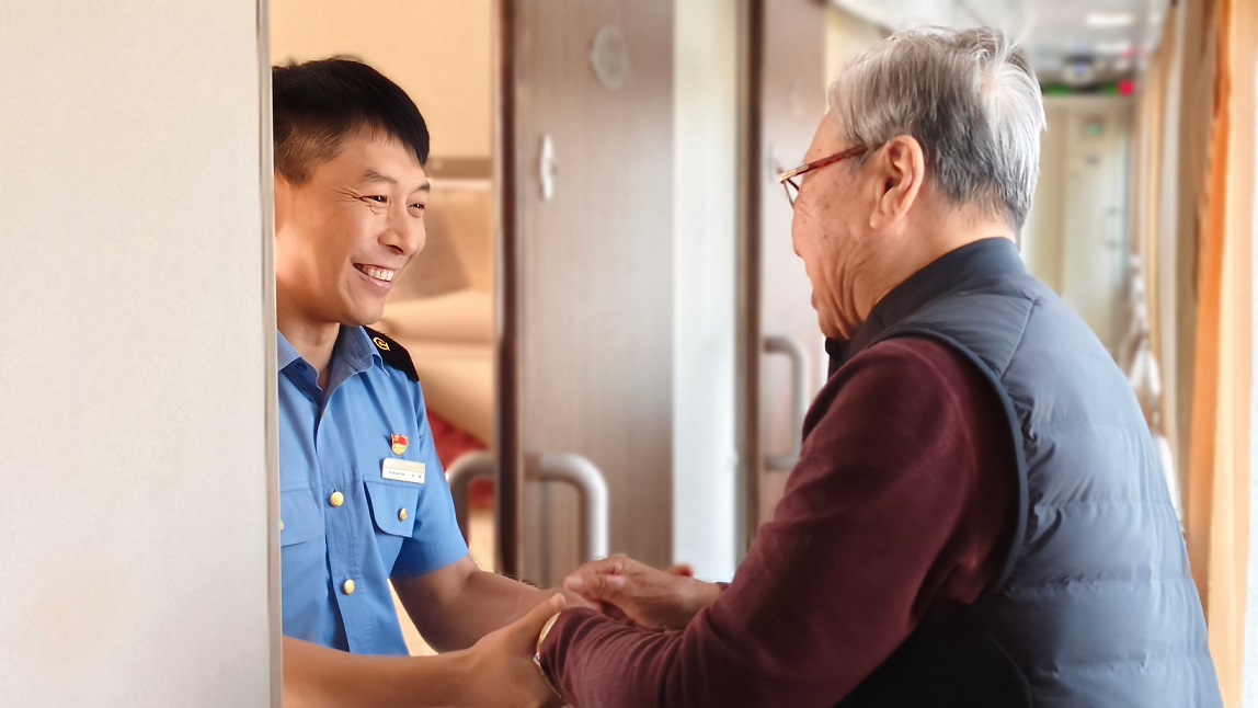 英雄故事電影謳歌——從熒幕中走出來的「新時(shí)代的12次列車」