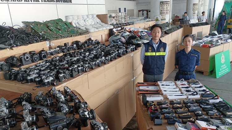 海關(guān)偵破遠(yuǎn)洋船走私案 檢值1.5億元電子產(chǎn)品