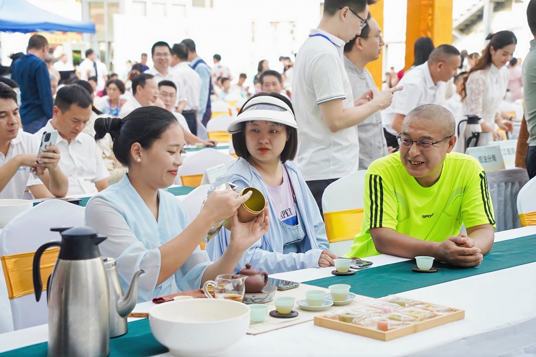 喝好茶進(jìn)莞來 國(guó)慶假期到東莞萬江訪茶市品好茶