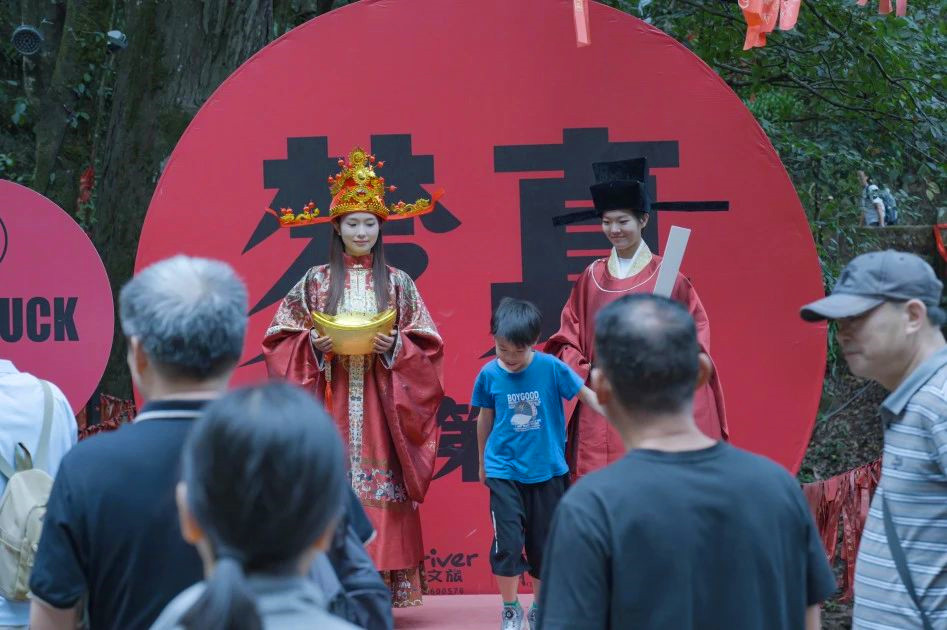 山上山下皆精彩  皖休寧國慶假期文旅市場(chǎng)人氣旺