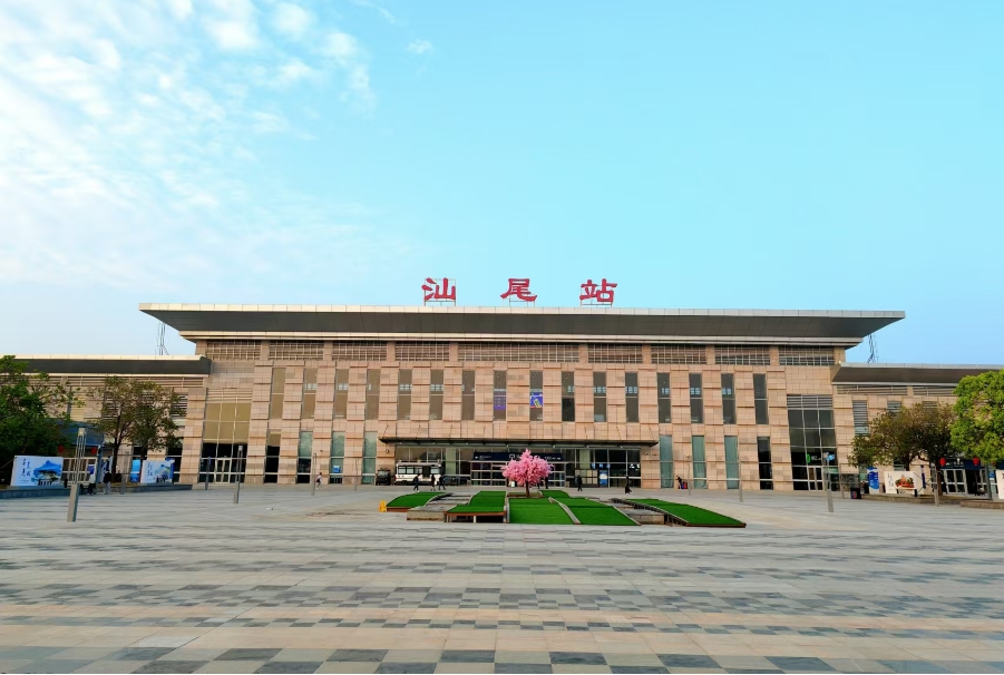 10月5日汕尾站首次開(kāi)行汕尾至張家界往返動(dòng)臥列車(chē)