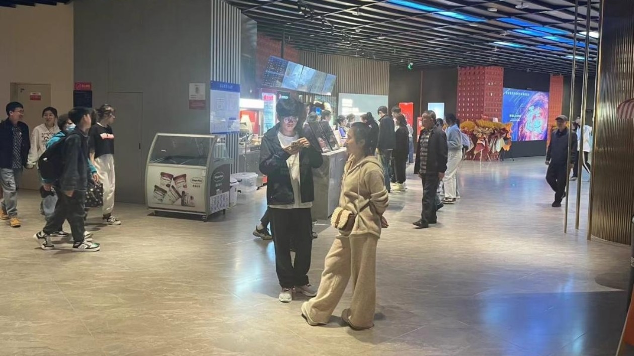 首日票房達(dá)290萬！哈爾濱國慶檔電影市場人氣火爆