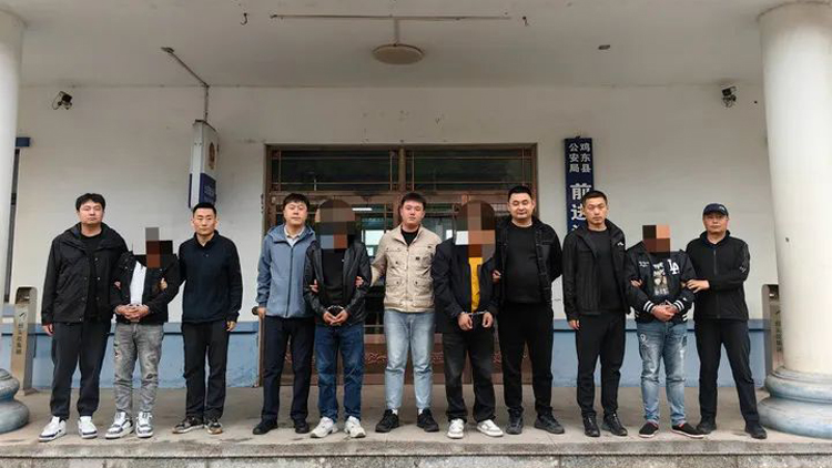 送「現(xiàn)金花束」很浪漫？警惕洗錢新暗道！