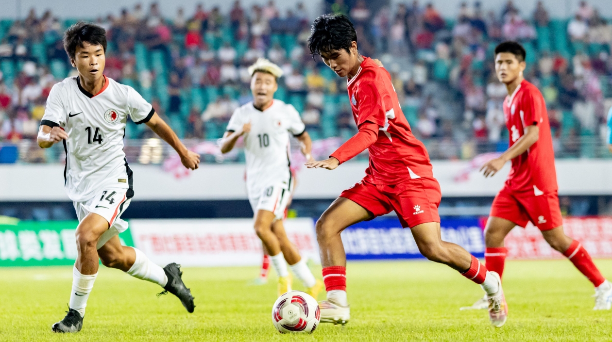 桂港兩地以足球?yàn)槊焦仓\體育產(chǎn)業(yè)發(fā)展新篇章