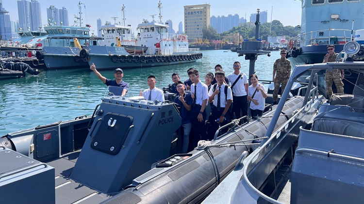 水警小艇分區(qū)45周年青少年日 吉祥物Max與逾百青少年同樂