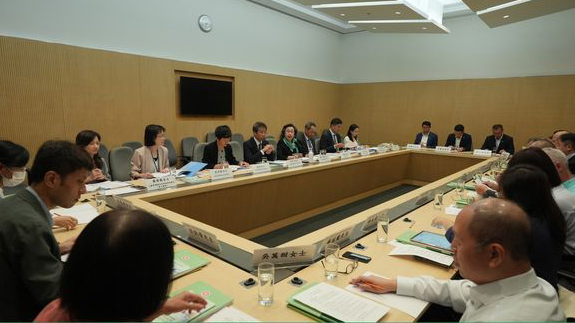 施政報告2024｜楊何蓓茵：公務(wù)員團隊盡忠竭誠 積極為市民做實事