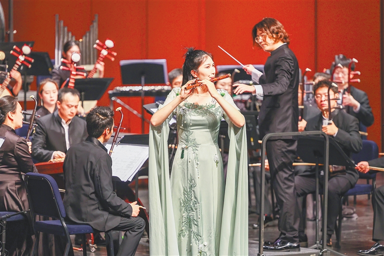 關(guān)注首屆?？诔鞘兴囆g(shù)周|海口打造城市藝術(shù)周品牌 進一步推進文旅深度融合