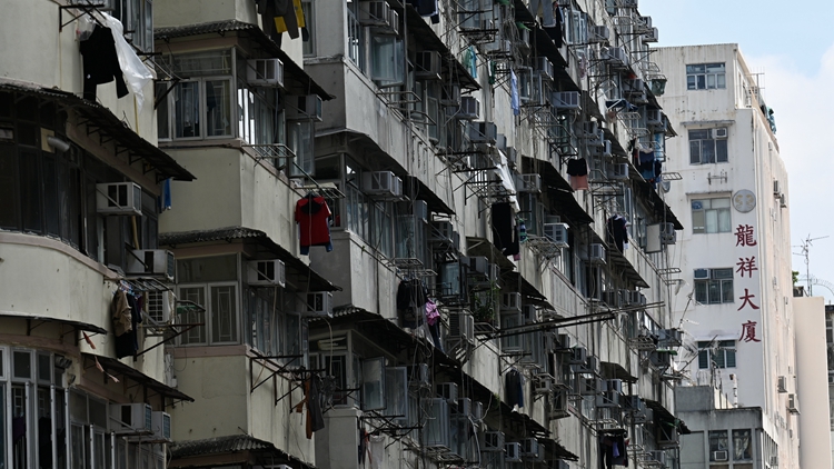 【商報(bào)時(shí)評(píng)】解決房屋問(wèn)題仍須提速提量