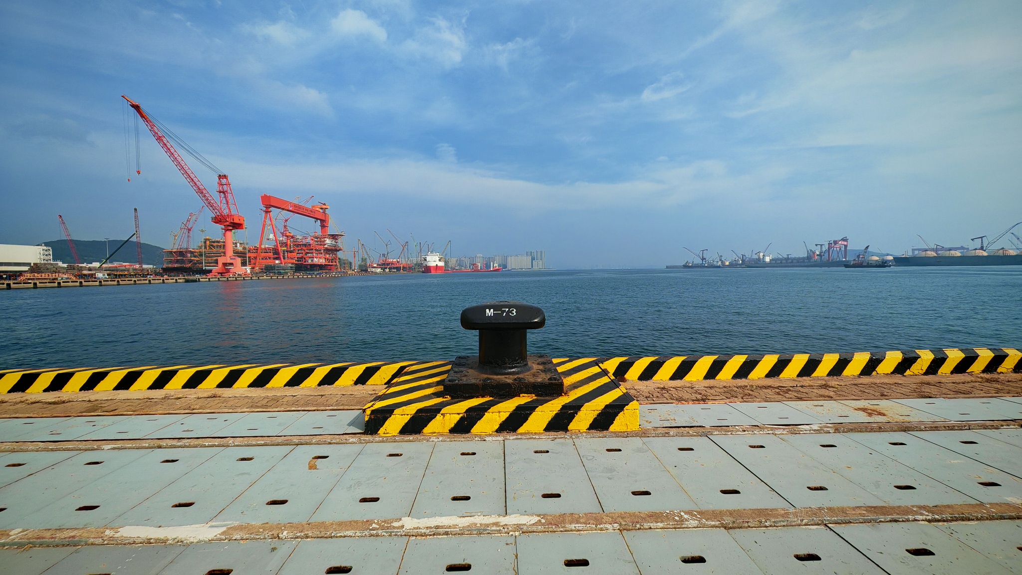 從青島走向深藍：國之重器「出?！贡翅? title=