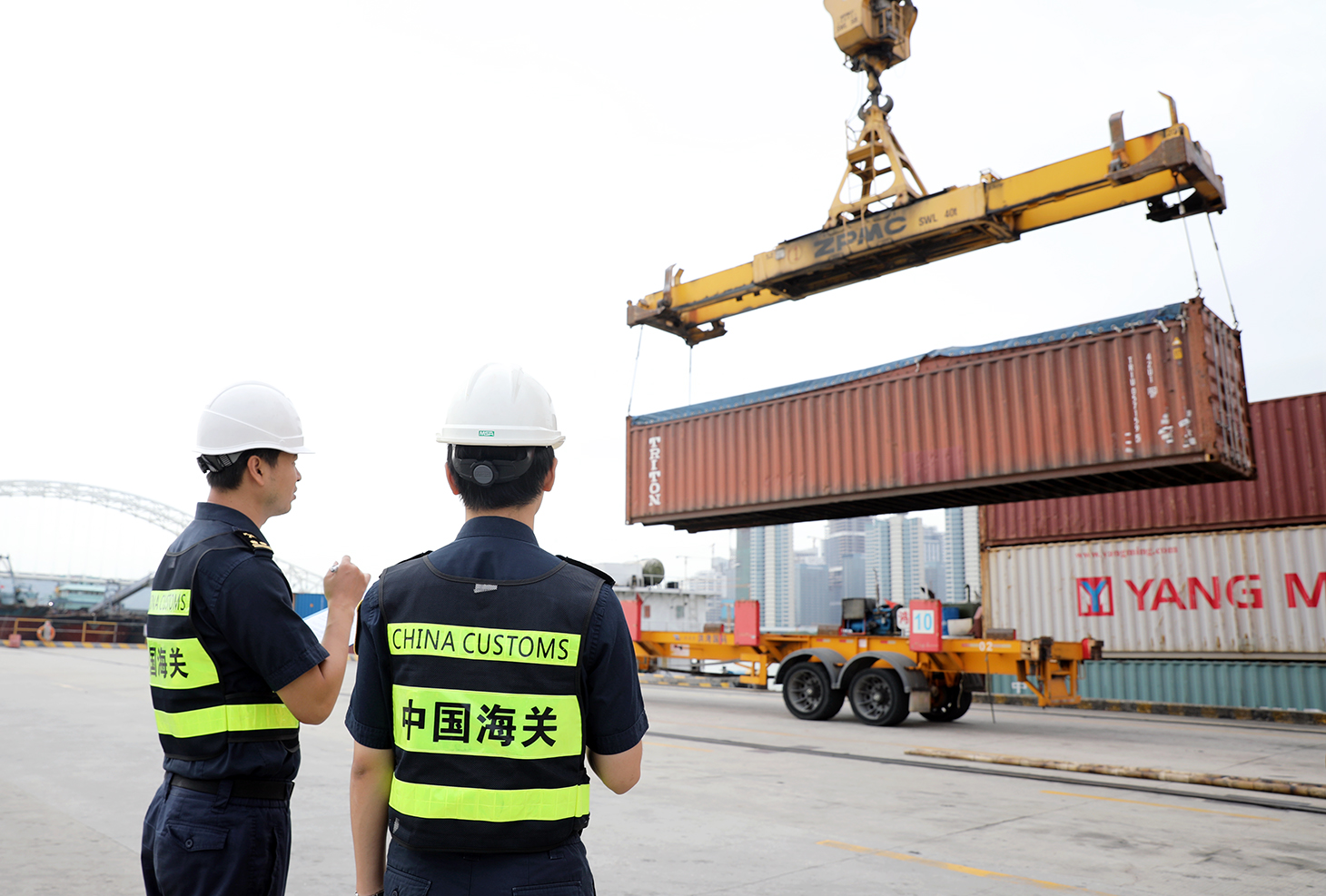 首批參加第十五屆中國航展境外展商飛機(jī)模型抵達(dá)珠海