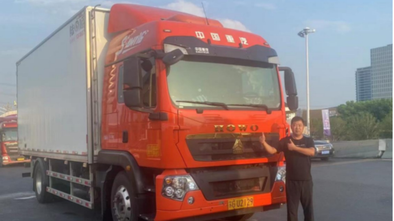 中國(guó)重汽豪沃TX7載貨車：高效動(dòng)力，活蝦運(yùn)輸「鮮」行一步！