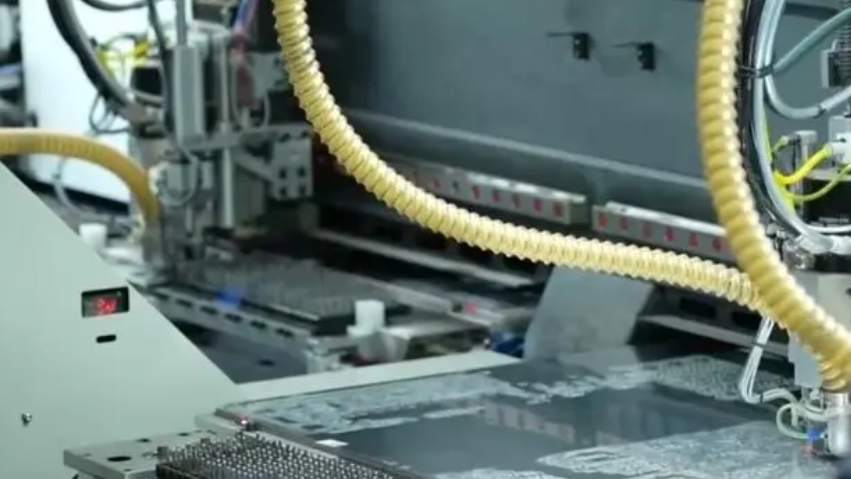 10月中國製造業(yè)PMI為50.1% 重回?cái)U(kuò)張區(qū)間