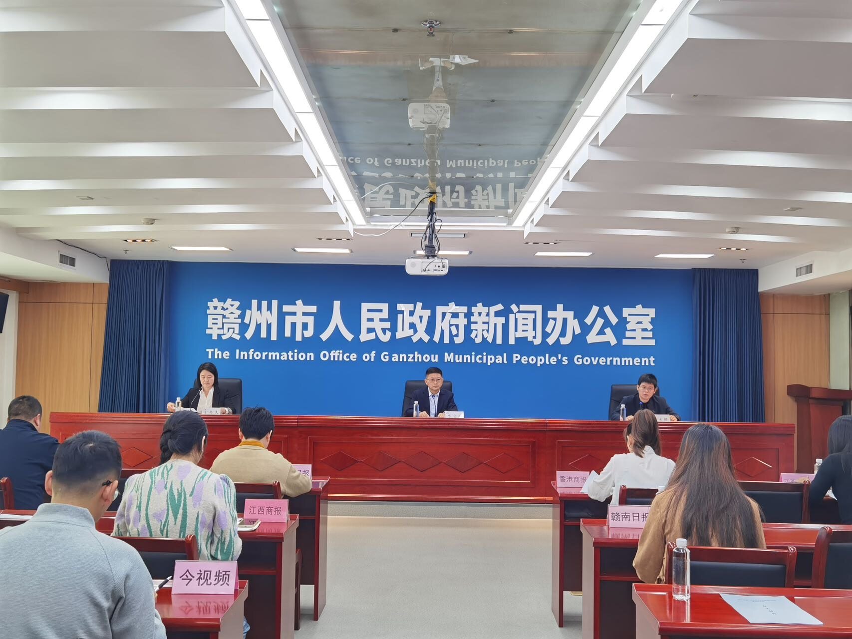 贛州市2024年前三季度經(jīng)濟(jì)平穩(wěn)增長(zhǎng) 多項(xiàng)指標(biāo)領(lǐng)跑全省