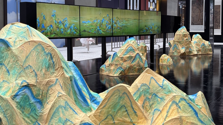 有片｜「故宮館藏 × 香港非遺」展覽及書(shū)展在深圳揭幕