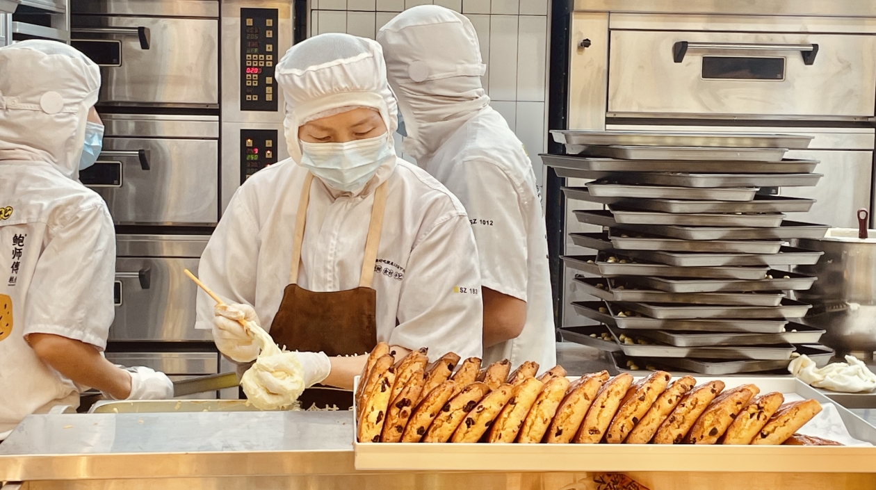 鮑師傅糕點(diǎn)深圳旗艦店開(kāi)業(yè) 首日客單數(shù)破千