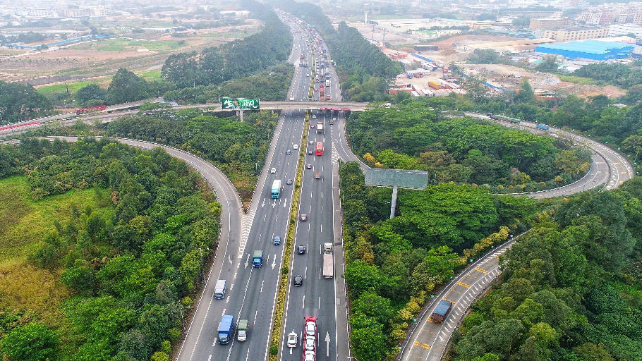 越秀交通購平臨高速增現(xiàn)金流