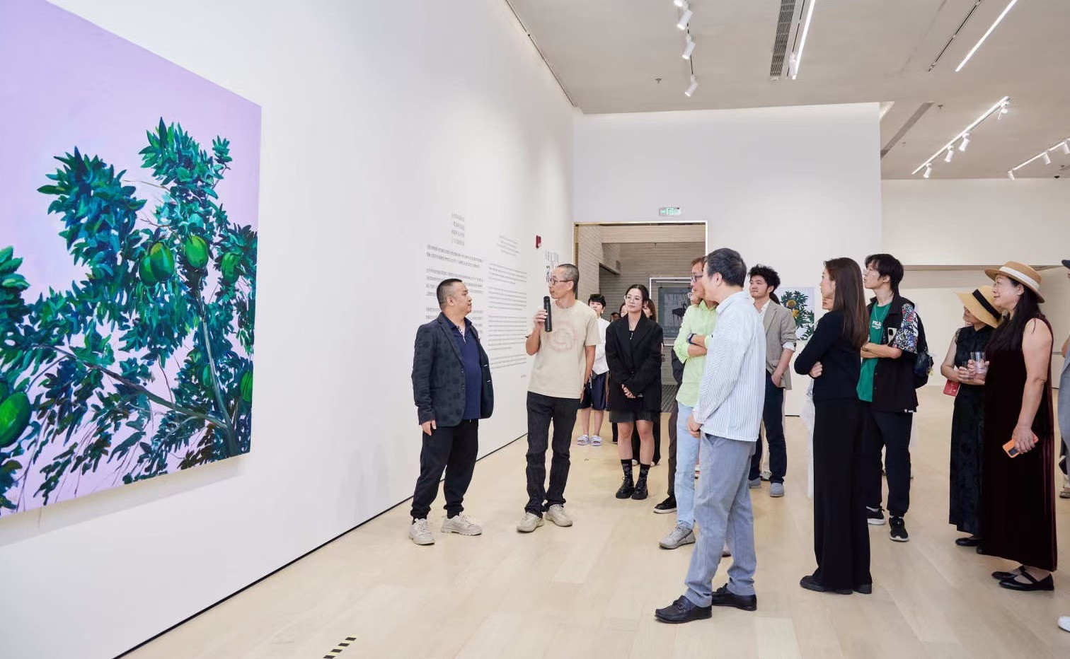 有片|劉唯艱「閒情逸緻」藝術(shù)展在三亞海棠灣開幕