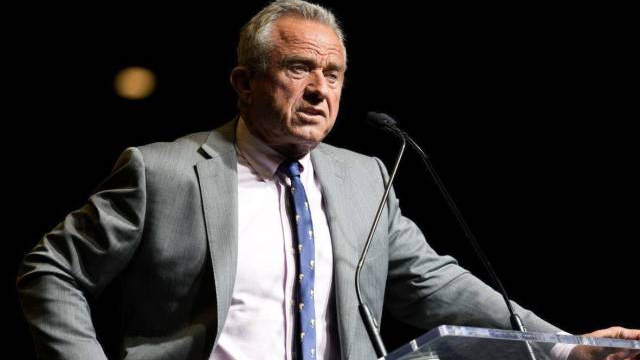 77位諾獎(jiǎng)得主聯(lián)名反對(duì)特朗普提名的衛(wèi)生與公眾服務(wù)部長(zhǎng)