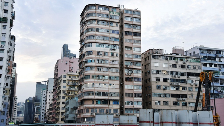 立法會通過支持政府開設(shè)首長級編外職位 處理「簡樸房」 任期3年