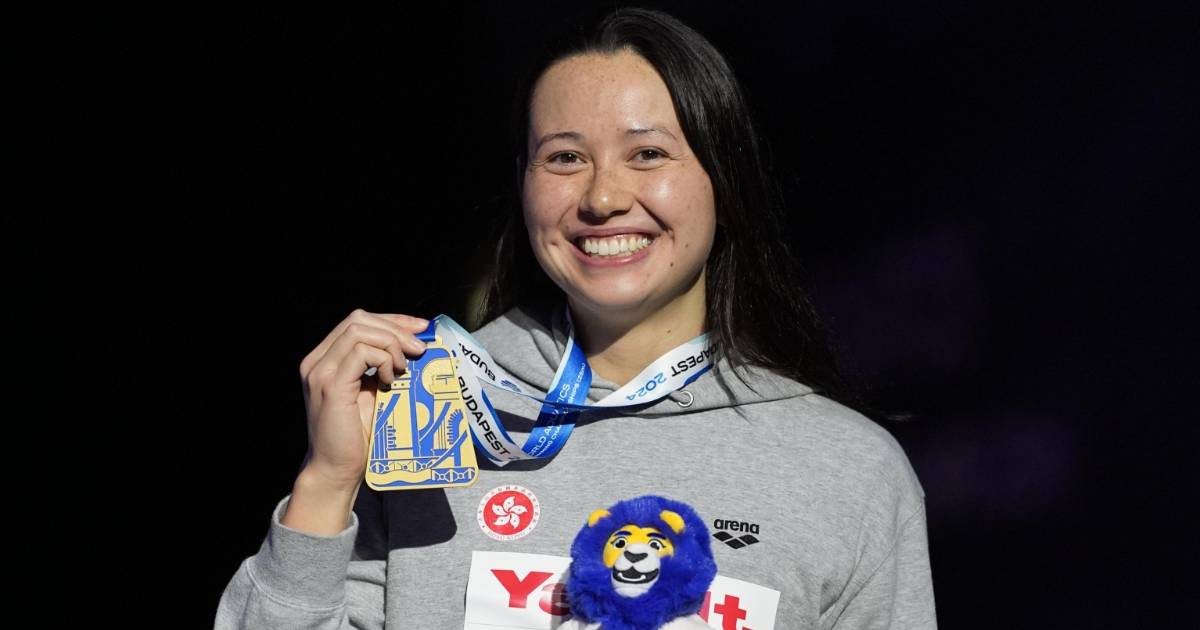 何詩蓓短池世錦賽200米自由泳奪金 羅淑佩祝賀：展現(xiàn)名將實(shí)力