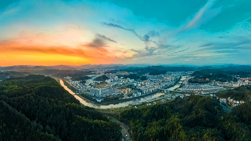 向新·向綠·向外 安徽祁門與時(shí)偕行繪新景