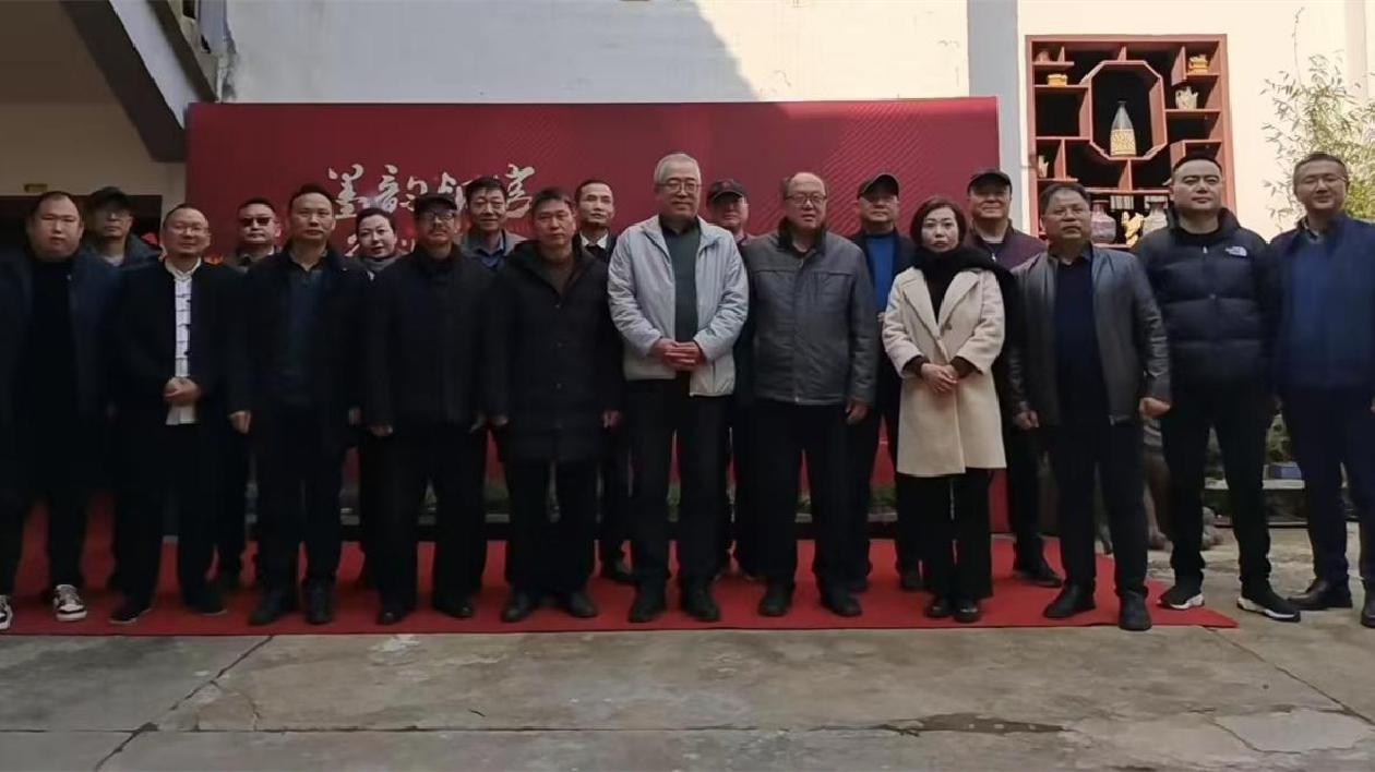 「墨韻銅官」文化藝術(shù)創(chuàng)意區(qū)在望城銅官老街正式運(yùn)營(yíng)